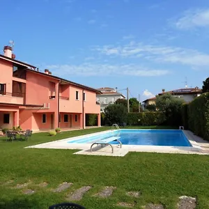 https://appartamento-in-vista-lago-con-piscina-e-tennis.hotelinveneto.com